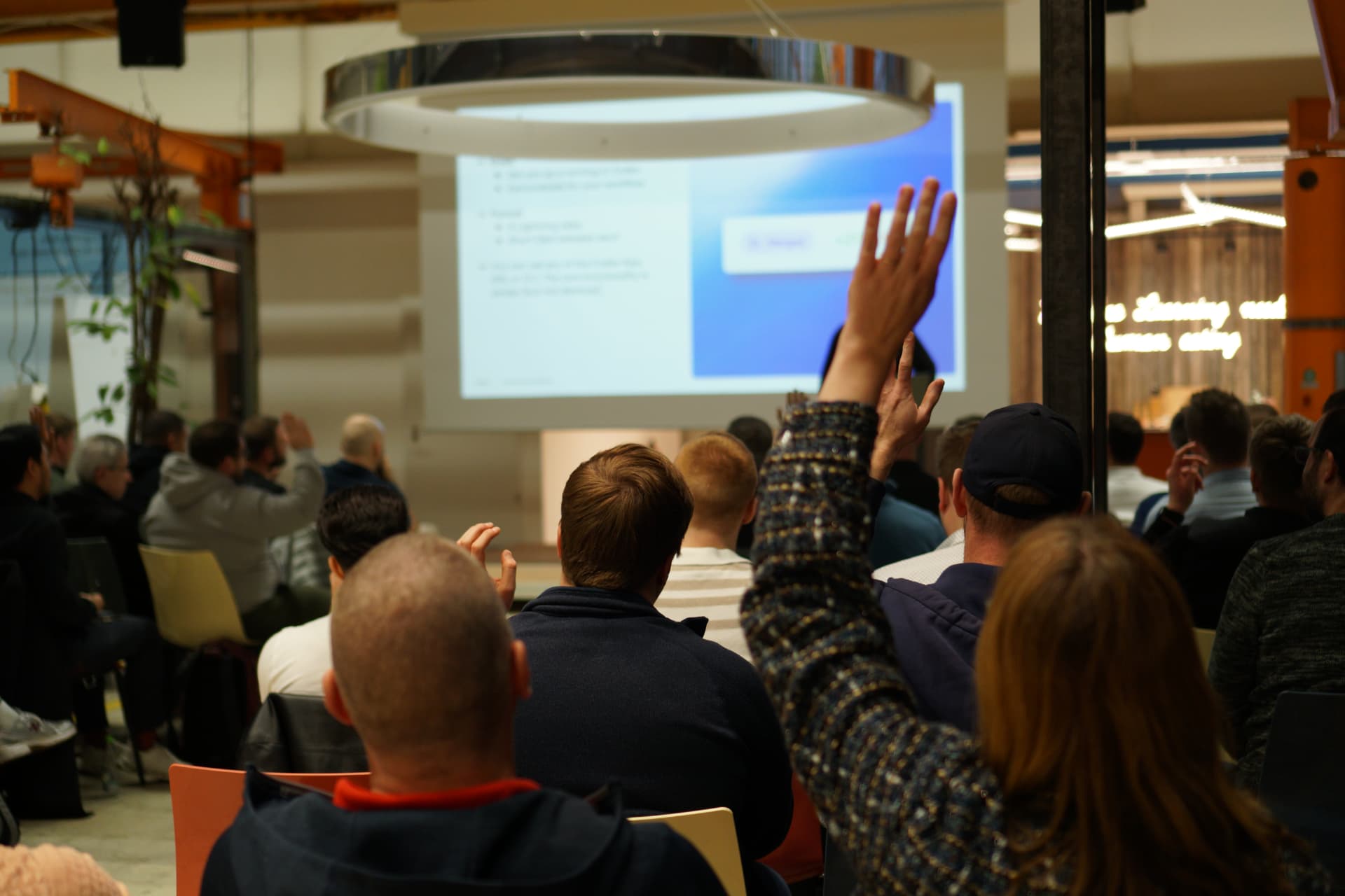 Publikum bei einer Veranstaltung im hive Göppingen